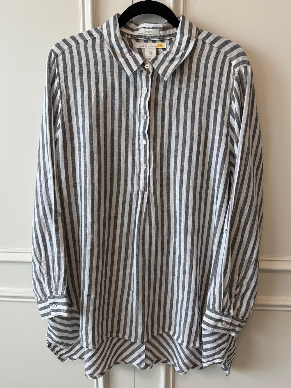 C&C California Black & White Vertical Stripe Button-Front Women’s Shirt